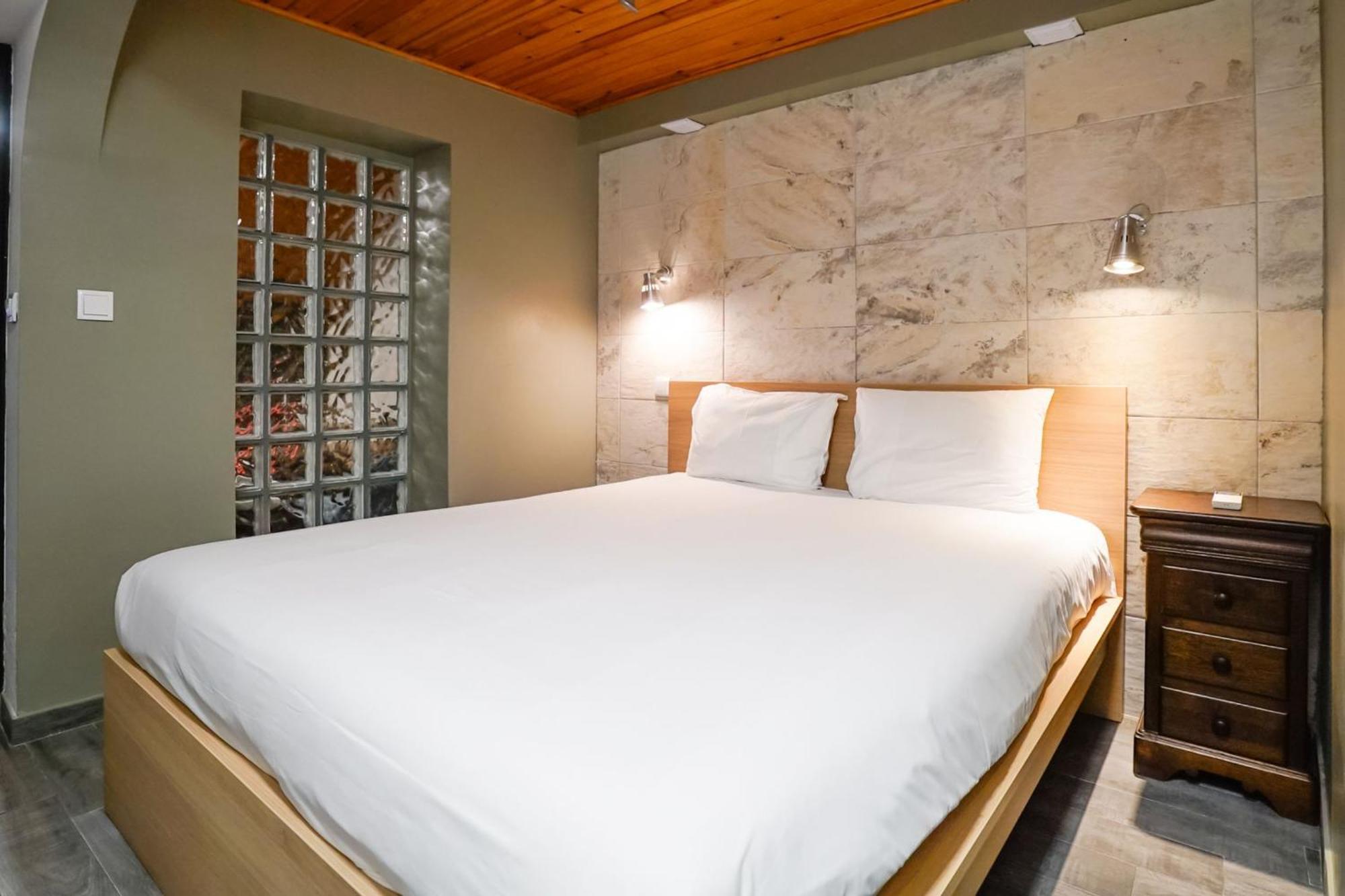 Cosmopolitan Chiado Apartment By Lovelystay Lissabon Buitenkant foto