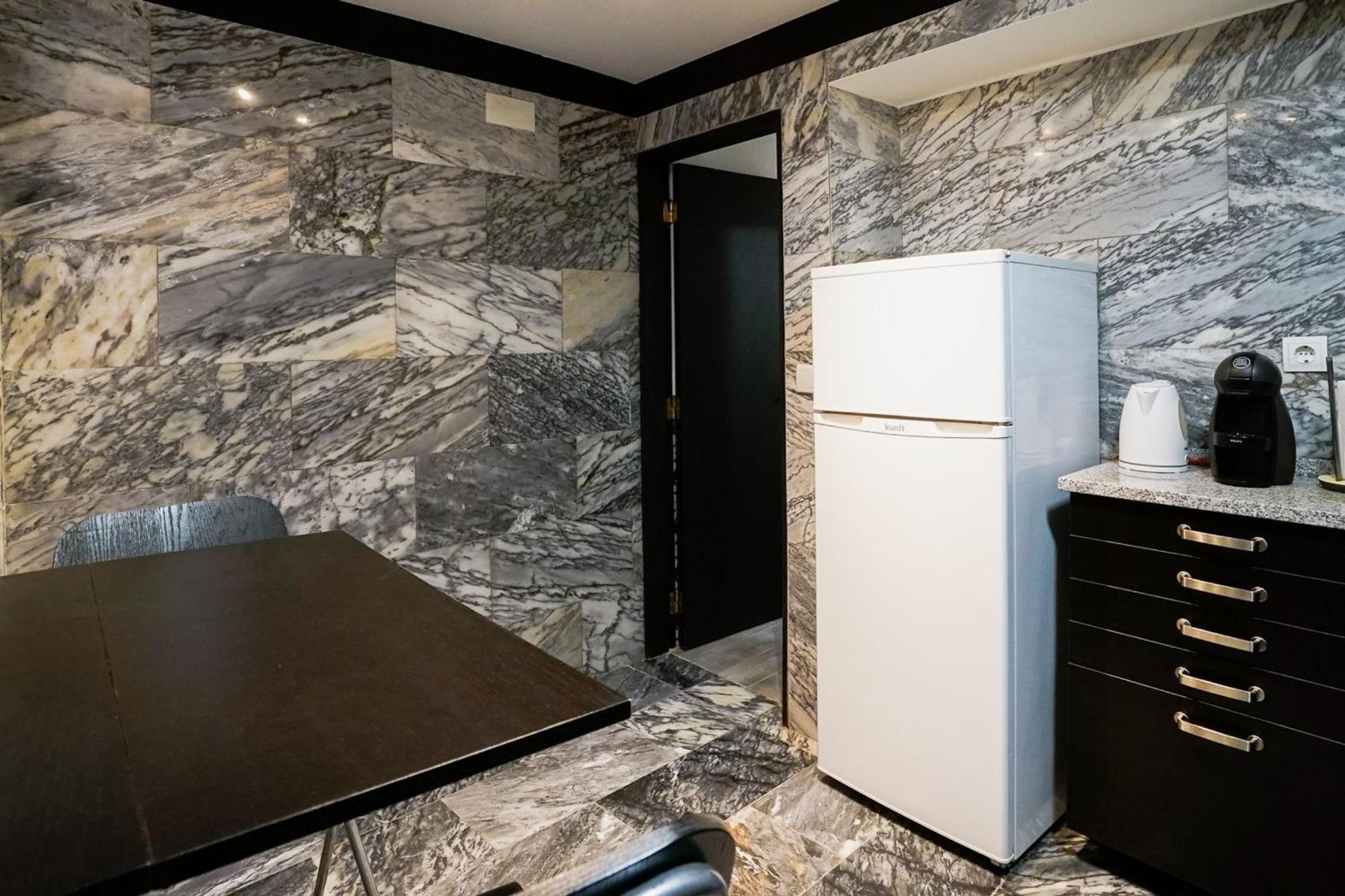 Cosmopolitan Chiado Apartment By Lovelystay Lissabon Buitenkant foto